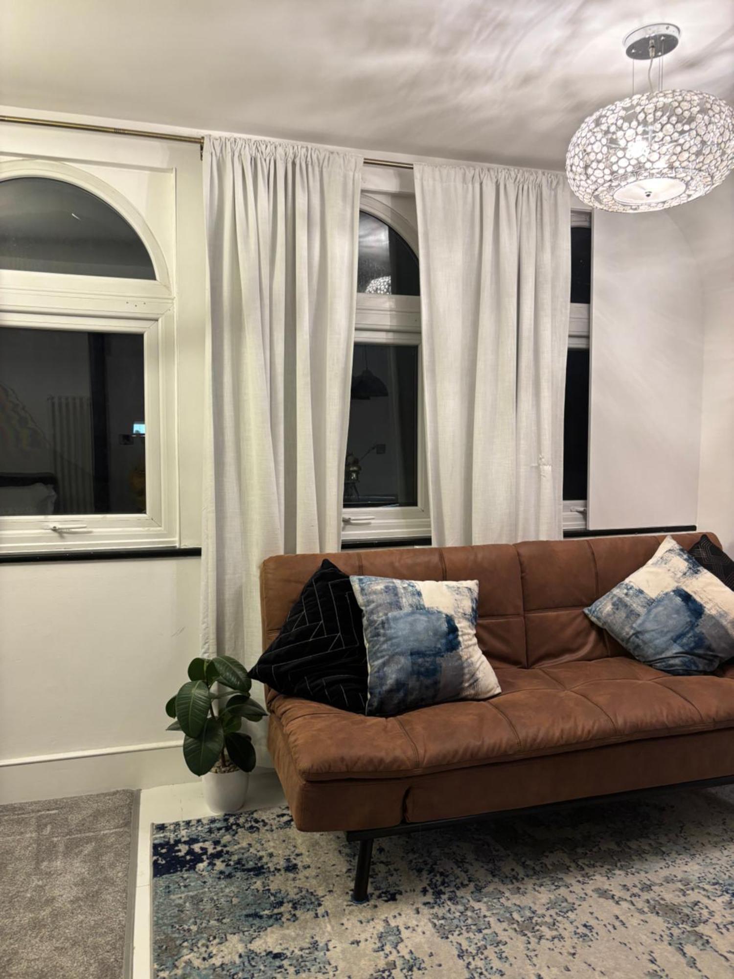 Newly Renovated Modern Studio Apartment In West Kensington Londyn Zewnętrze zdjęcie