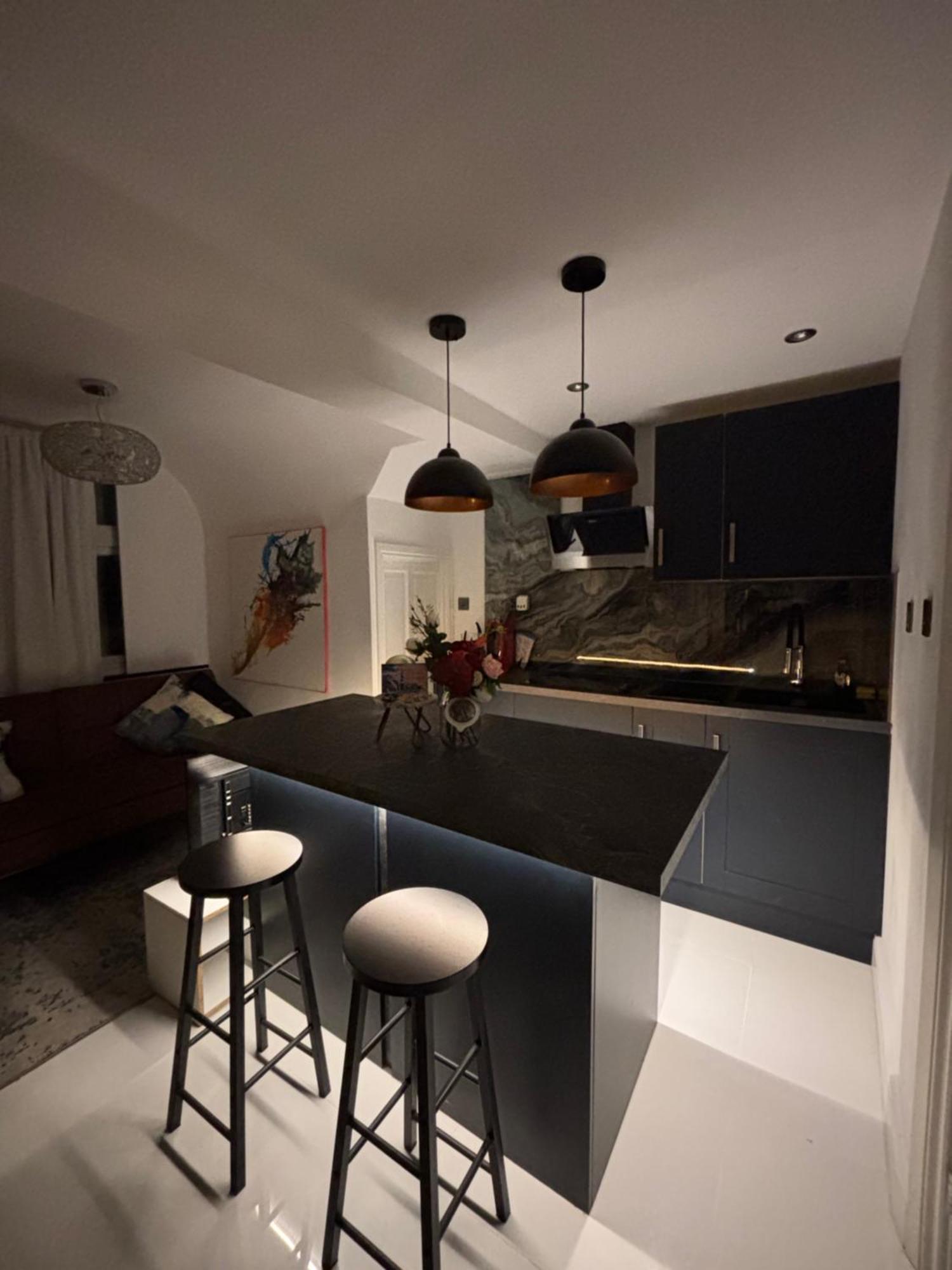 Newly Renovated Modern Studio Apartment In West Kensington Londyn Zewnętrze zdjęcie