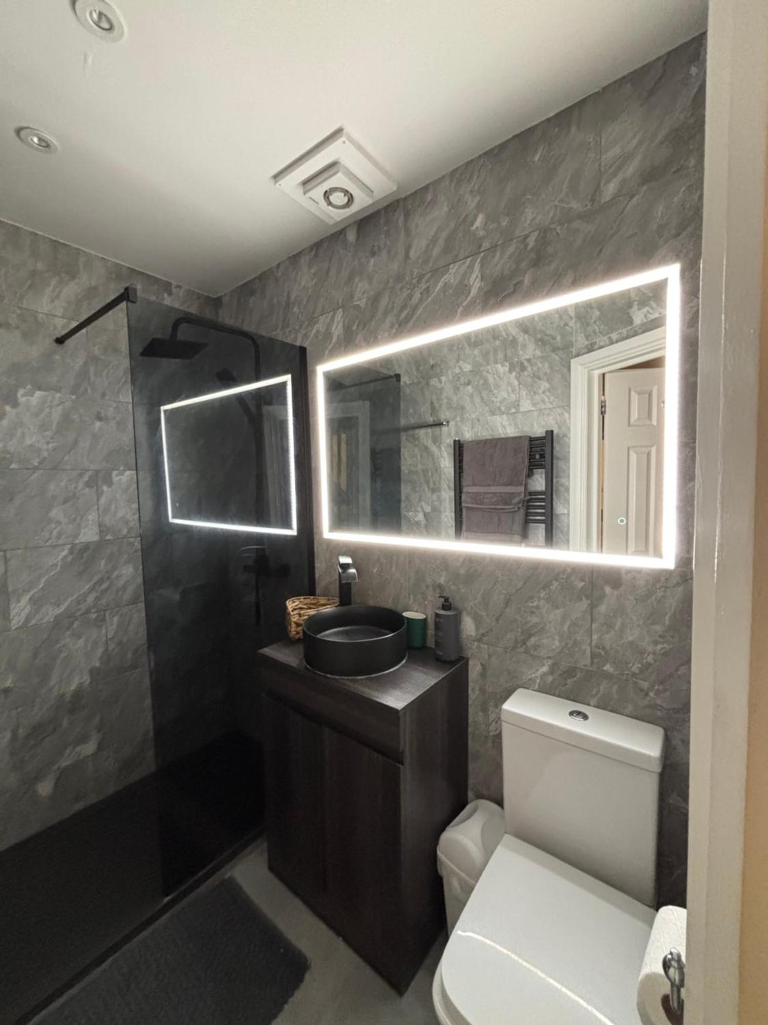 Newly Renovated Modern Studio Apartment In West Kensington Londyn Zewnętrze zdjęcie